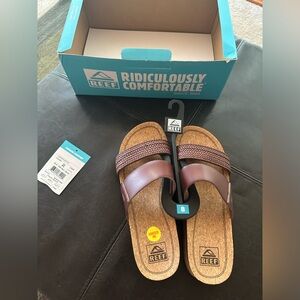 Reef sandals women’s size 8